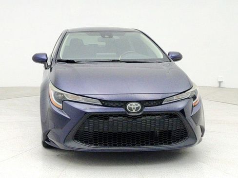 Used 2020 Toyota Corolla LE image 2