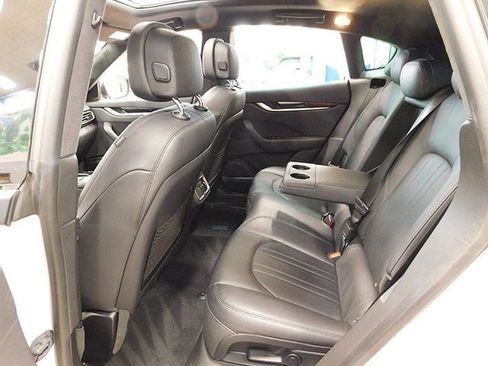 Used 2023 Maserati Levante Modena image 12