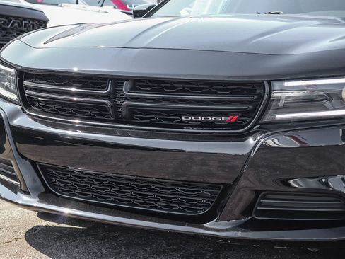 Used 2022 Dodge Charger SXT RWD image 8