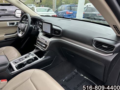Used 2023 Ford Explorer XLT w/ Equipment Group 202A AWD/4WD image 28