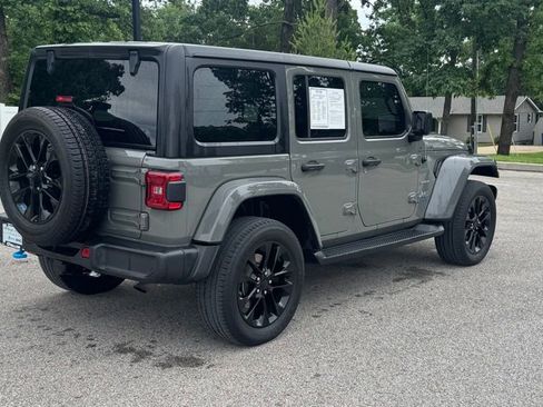 Used 2023 Jeep Wrangler Unlimited Sahara w/ Cold Weather Group AWD/4WD image 2