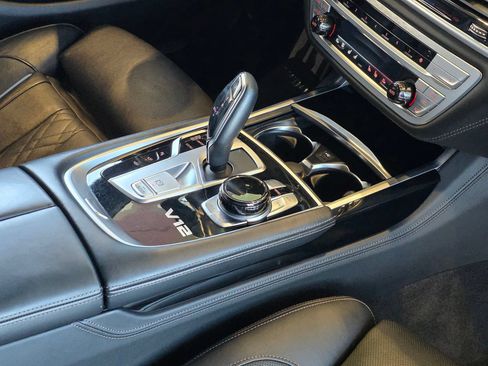 Used 2021 BMW M760i xDrive AWD/4WD image 51