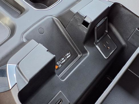 Used 2023 GMC Sierra 1500 SLT w/ SLT Premium Package image 12