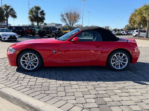 Used 2006 BMW Z4 3.0i image 9