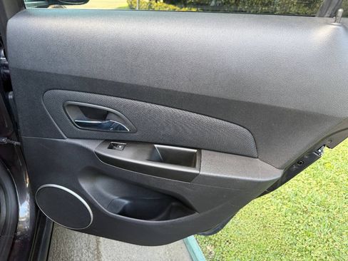Used 2014 Chevrolet Cruze Diesel w/ Enhanced Safety Package FWD image 23