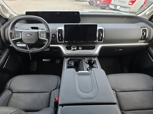 New 2025 Ford Expedition Platinum w/ Driver's Package image 14