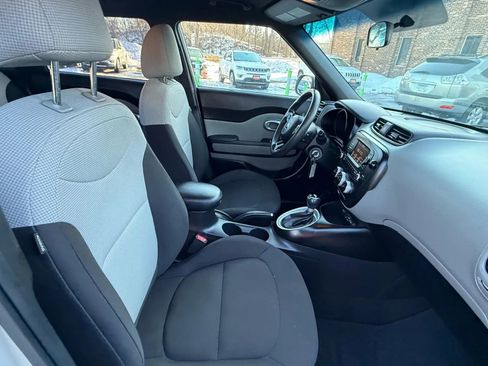 Used 2018 Kia Soul image 31