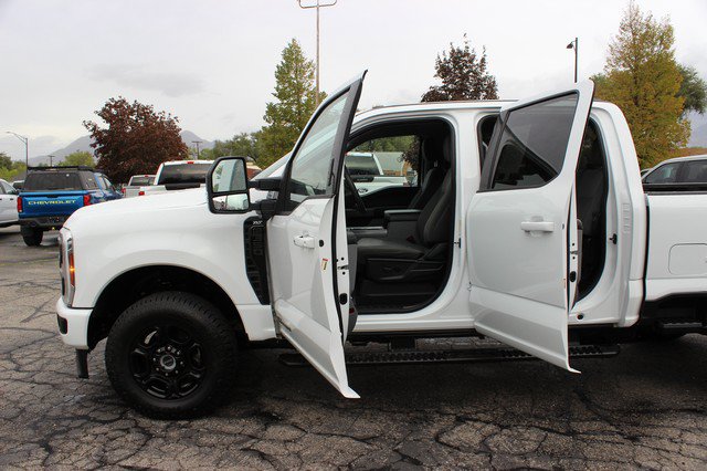 Used 2024 Ford F350 XLT w/ XLT Premium Package AWD/4WD image 10