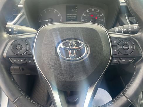 Used 2023 Toyota Corolla Cross LE w/ Moonroof Package image 16