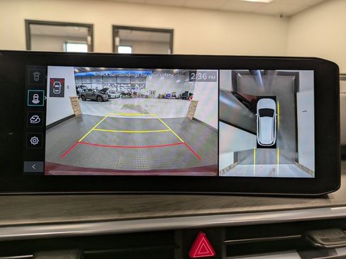 Certified 2024 Kia Sorento SX Prestige w/ Olive Brown Leather Package image 12