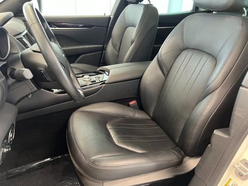 Used 2020 Maserati Levante AWD/4WD image 10
