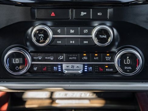 Used 2023 Ford Expedition Max Limited image 27