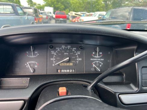 Used 1995 Ford F150 4x4 Regular Cab image 10