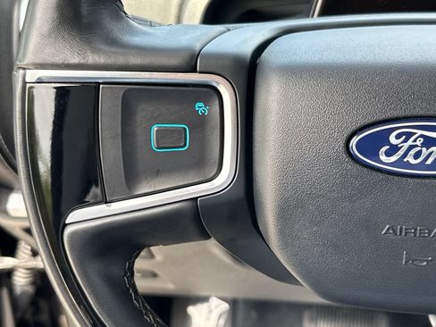 Used 2025 Ford Expedition Max Platinum AWD/4WD image 17