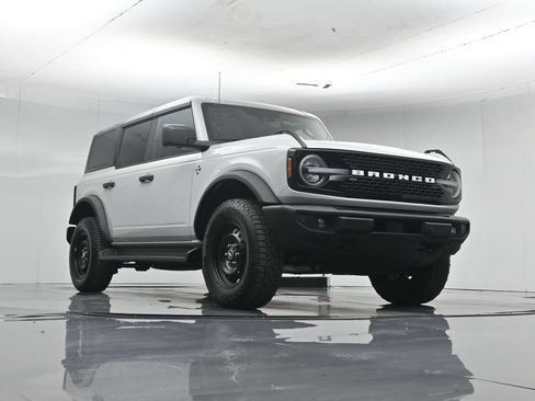 Used 2026 Ford Bronco Outer Banks AWD/4WD image 44