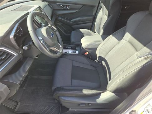 Used 2023 Subaru Ascent Premium w/ Convenience Package image 8