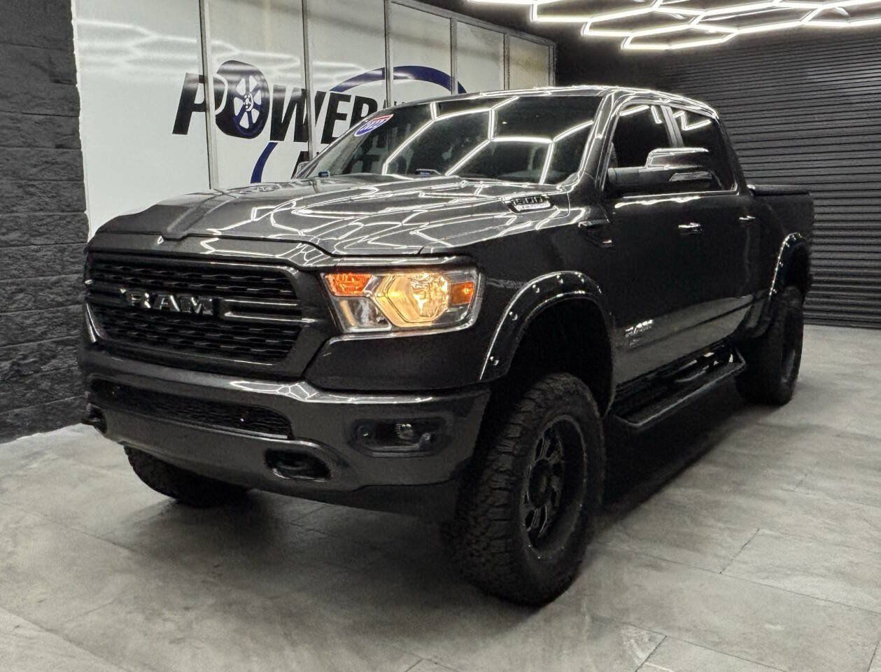 Used 2022 RAM 1500 Big Horn AWD/4WD image 1
