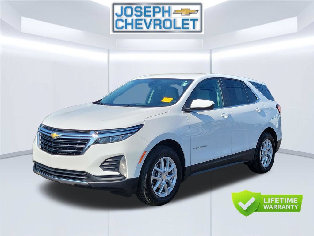Used 2024 Chevrolet Equinox LT FWD image 2