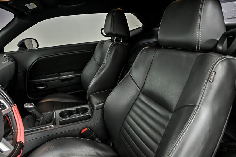 Used 2013 Dodge Challenger R/T Plus RWD image 16