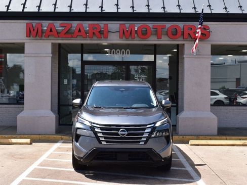 Used 2025 Nissan Rogue SV FWD image 5