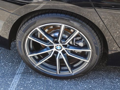 Used 2019 BMW 330i Sedan w/ Convenience Package RWD image 8