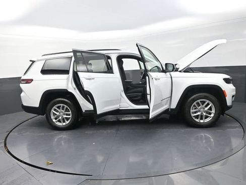 New 2025 Jeep Grand Cherokee L Laredo image 33