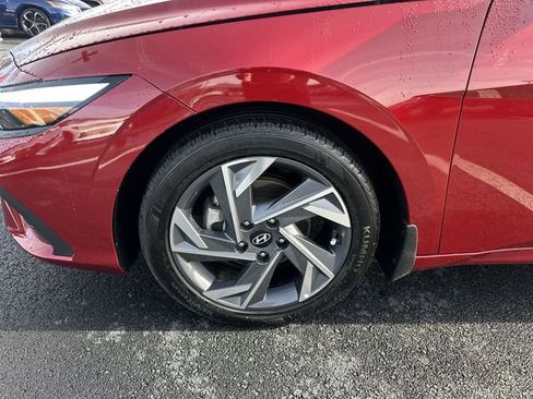 Used 2025 Hyundai Elantra Sport image 10