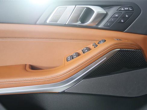 New 2026 BMW X7 M60i AWD/4WD image 8