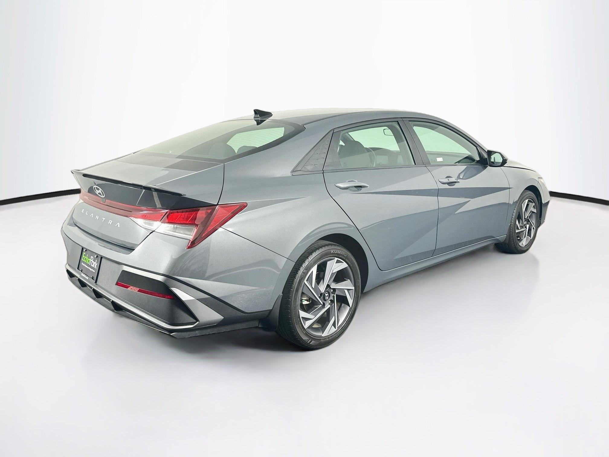 Used 2025 Hyundai Elantra Sport FWD image 9