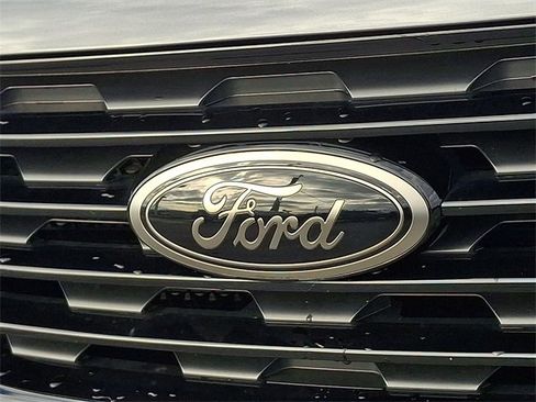 Used 2022 Ford Edge SE w/ Black Appearance Package image 29