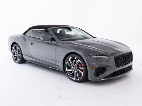 Used 2025 Bentley Continental GT Speed image 15