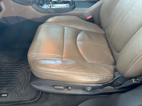 Used 2017 GMC Acadia Limited SLT FWD image 16