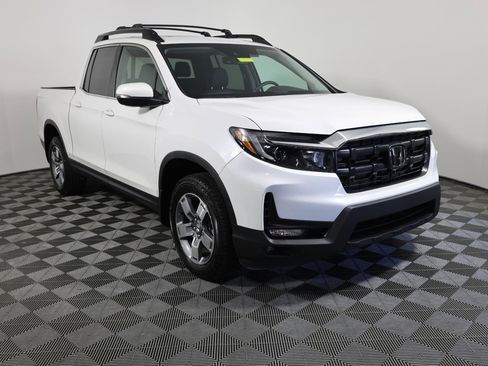 Used 2025 Honda Ridgeline RTL image 3