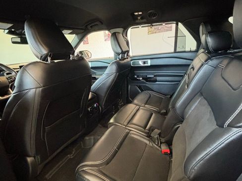 Used 2022 Ford Explorer ST image 14