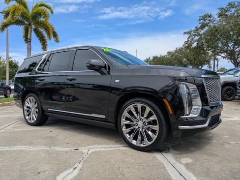 Used 2026 Cadillac Escalade Platinum Luxury w/ LPO, Radiant Package AWD/4WD image 2