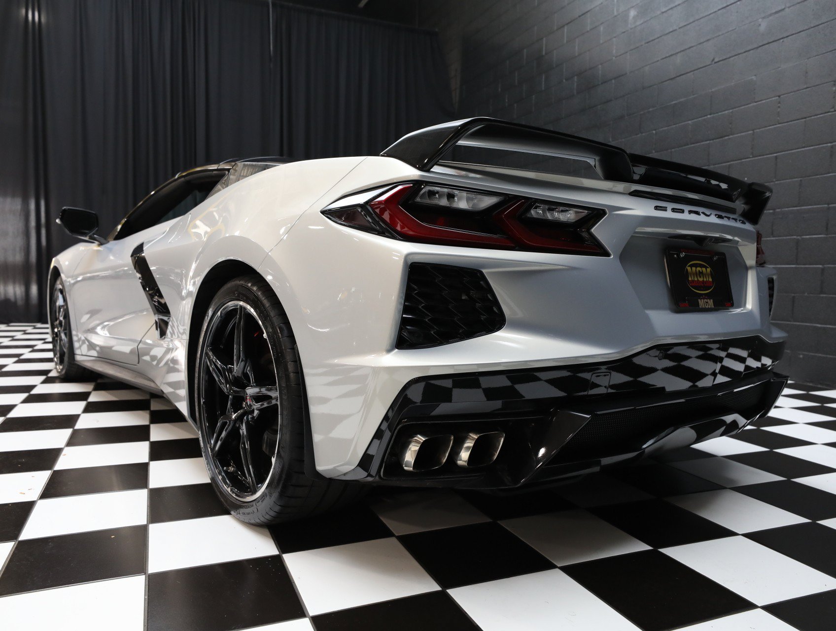 Used 2021 Chevrolet Corvette Stingray Premium Conv w/ Z51 Performance Package RWD image 29