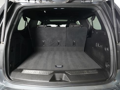 Used 2021 Chevrolet Suburban High Country AWD/4WD image 11