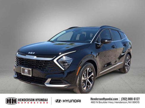 Used 2025 Kia Sportage EX w/ Premium Package FWD image 4