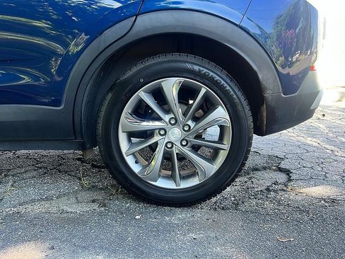 Used 2022 Buick Encore GX Select w/ Experience Buick Package FWD image 22