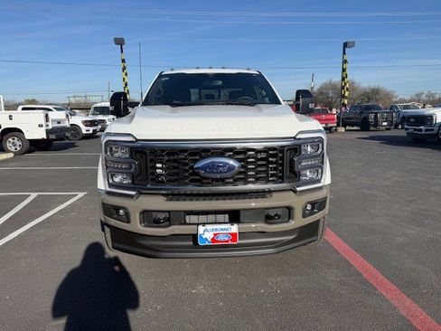 New 2026 Ford F450 King Ranch w/ FX4 Off-Road Package image 3