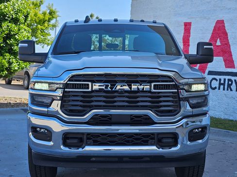 Used 2026 RAM 2500 Tradesman AWD/4WD image 2