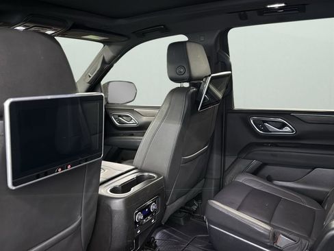 Used 2023 Chevrolet Suburban Z71 w/ Luxury Package image 29