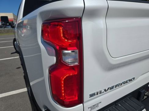 Used 2023 Chevrolet Silverado 2500 High Country w/ Z71 Off-Road Package image 35