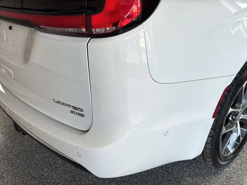 Used 2021 Chrysler Pacifica Limited w/ Uconnect Theater Family Group AWD/4WD image 51