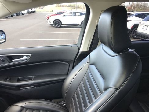 Used 2024 Ford Edge SEL w/ Convenience Package image 23