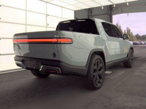 Used 2022 Rivian R1T Adventure AWD/4WD image 5