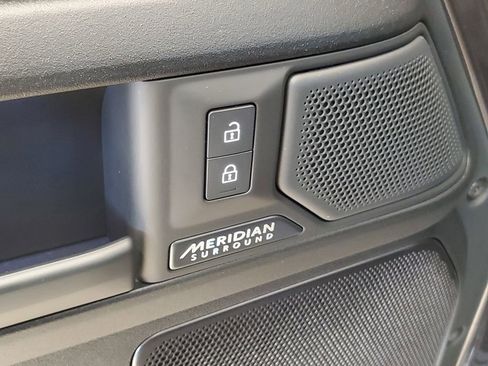 Certified 2025 Land Rover Defender 110 AWD/4WD image 12