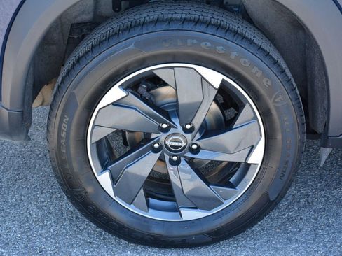 Used 2024 Nissan Rogue SV AWD/4WD image 34