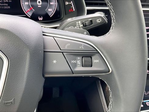 Used 2026 Audi Q8 Premium Plus AWD/4WD image 25