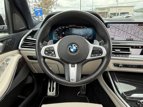 Used 2021 BMW X7 M50i image 16
